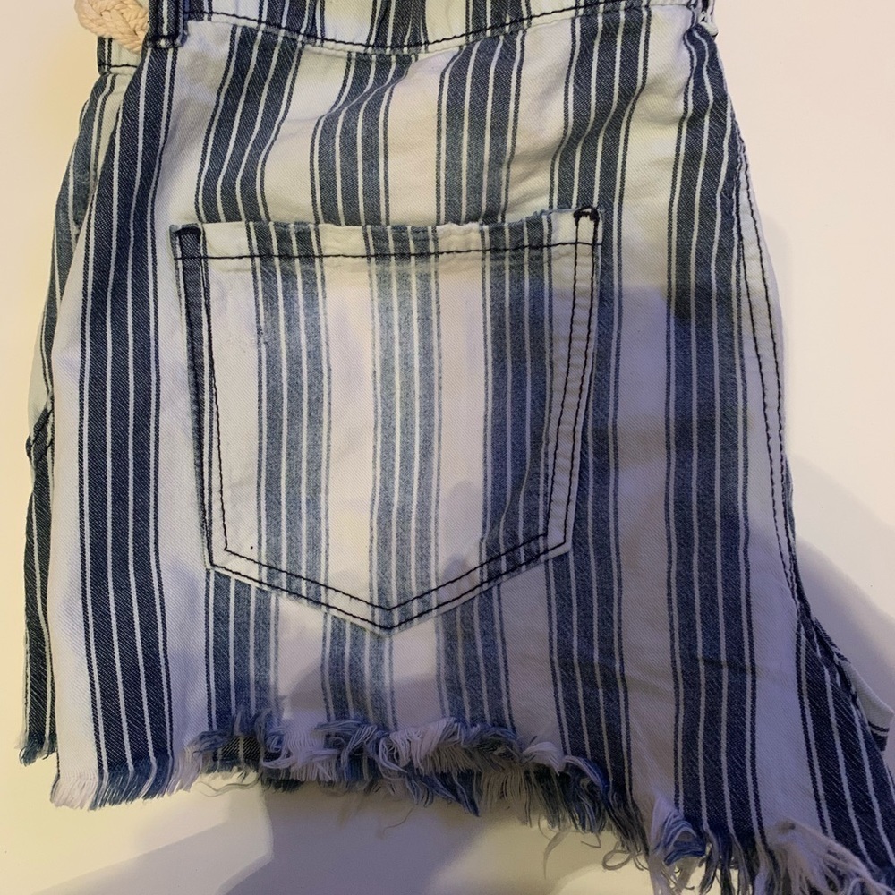 American Original Rewash Hem Shorts - Picture 3 of 8